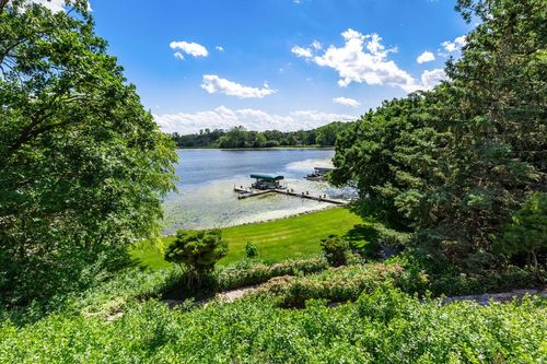7011 Willow Creek Rd, Eden Prairie, MN, 55344-3223 | Card Image