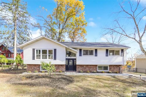 70 Kinderkamack Rd, Woodcliff Lake, NJ, 07677-8048 | Card Image