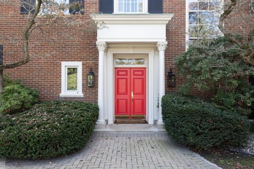 105 Lake Shore Rd, Grosse Pointe Farms, MI, 48236-3761 | Card Image