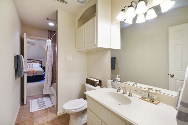 Second floor - Jack and Jill Bathroom | Image 8