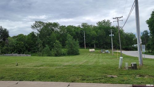 a-1815 E 6th St, Coal Valley, IL, 61240 | Card Image