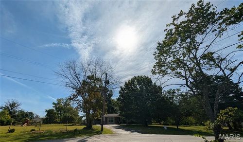 6510 Deerwood Dr, Cedar Hill, MO, 63016-3447 | Card Image