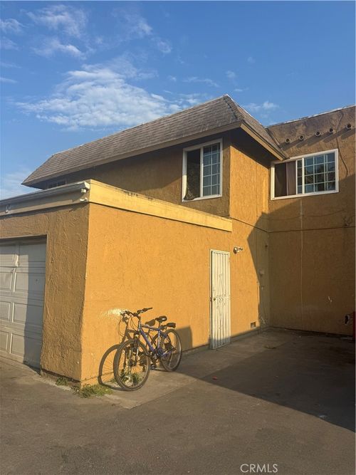 c-1321 S Standard Ave, Santa Ana, CA, 92701 | Card Image