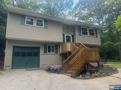 88 Wawayanda Rd, Highland Lakes, NJ, 07422-1200 | Card Image