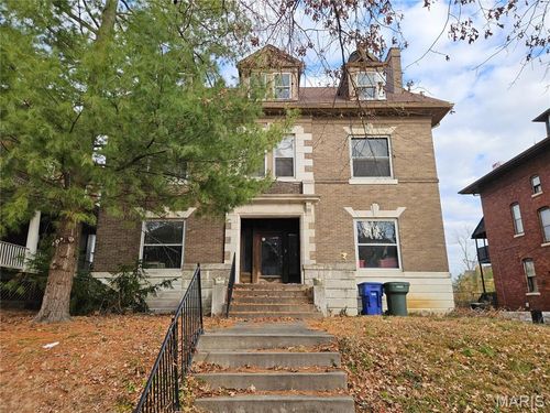 17 Windermere Pl, Saint Louis, MO, 63112-3214 | Card Image