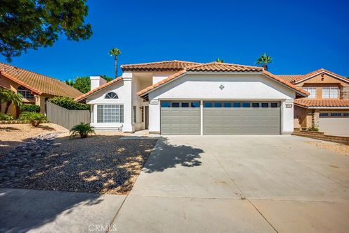 2136 Wembley Ln, Corona, CA, 92881-7441 | Card Image