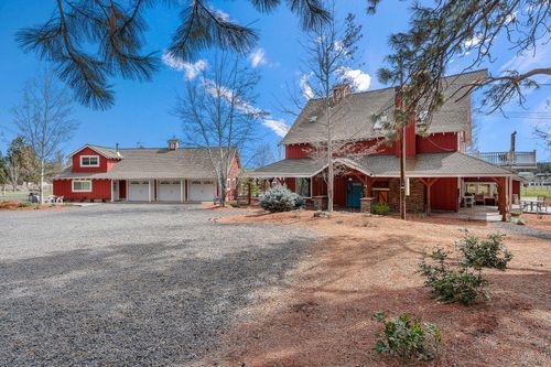 69482 Panoramic Dr, Sisters, OR, 97759-9010 | Card Image