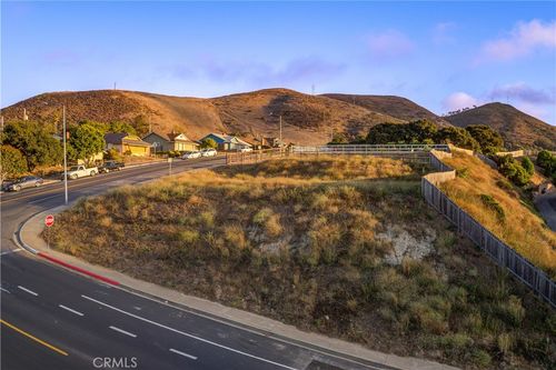209 S 7th St, Lompoc, CA, 93436-7423 | Card Image