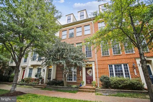 440 Ferdinand Day Dr, ALEXANDRIA, VA, 22304-8701 | Card Image