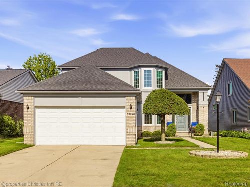 57196 Copper Creek Drive W, Washington Township, MI, 48094 | Card Image