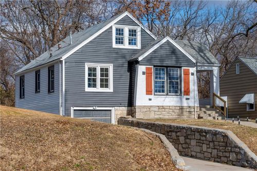 3826 Victory Dr, Kansas City, KS, 66102-2045 | Card Image