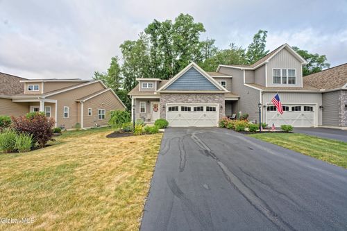 3 Idared Ln, Halfmoon, NY, 12065-4446 | Card Image