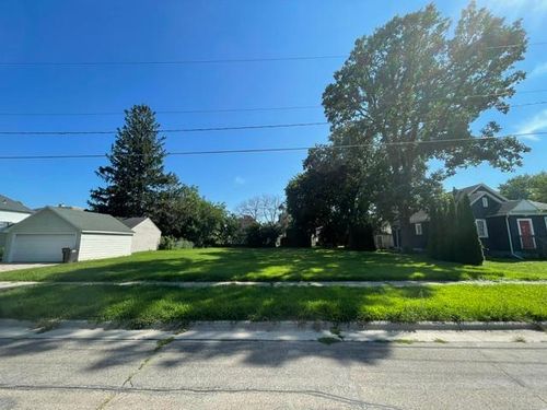 607 6th Ave Nw, Austin, MN, 55912-2133 | Card Image