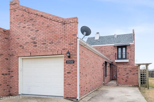 1002 Rue De Pierre, New Iberia, LA, 70563-2120 | Card Image