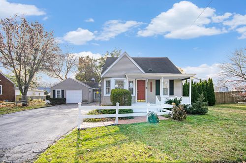 21622 Trombly St, Saint Clair Shores, MI, 48080-3973 | Card Image