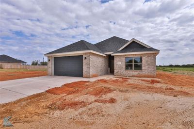 617 Clear Creek Court, House other with 3 bedrooms, 2 bathrooms and null parking in Clyde TX | Image 3