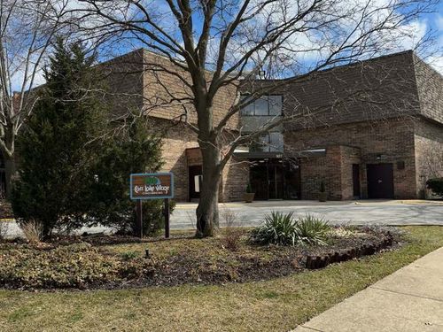 apt-210-907 S Williams St, Westmont, IL, 60559-2452 | Card Image