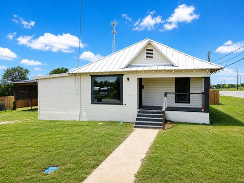 100 W Caskey St, Florence, TX, 76527-4009 | Card Image