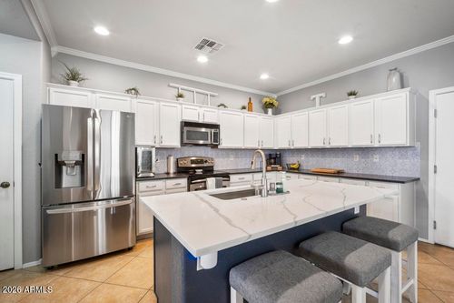 5812 E Holmes Ave, Mesa, AZ, 85206-6835 | Card Image