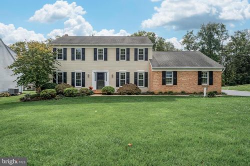 136 Stonewyck Dr, LANCASTER, PA, 17603-9760 | Card Image