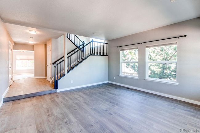 Living Room looking to kitchen | Image 7