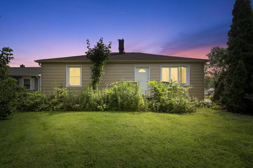 1402 Riverview Drive, Kewaskum, WI, 53040 | Card Image