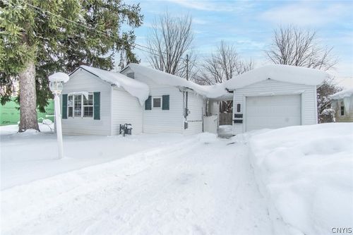 222 E Hoard St, Watertown, NY, 13601-1607 | Card Image