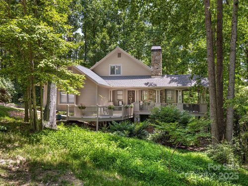 202 Bent Pine Trce, Hendersonville, NC, 28739-9229 | Card Image