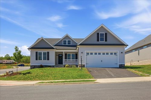 201 Spring Run Ln, WAYNESBORO, VA, 22980-9650 | Card Image
