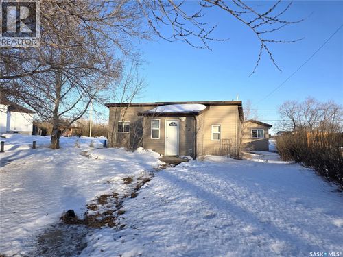 792 Saskatchewan Ave, Milden, SK, S0L3N0 | Card Image