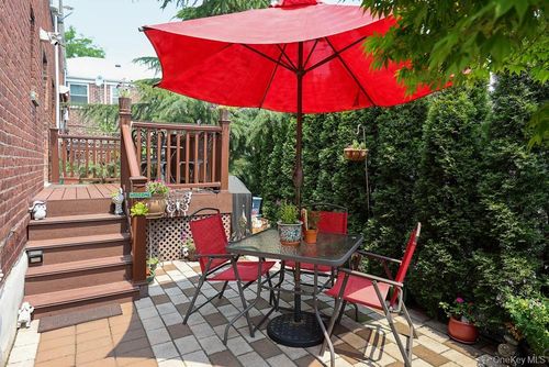 a-247-28 76th Ave, Bellerose, NY, 11426 | Card Image