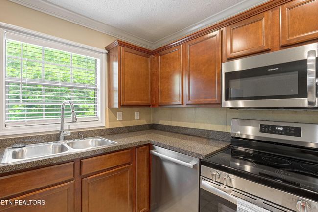 826 Gresham Rd, Condo with 2 bedrooms, 2 bathrooms and null parking in Knoxville TN | Image 7
