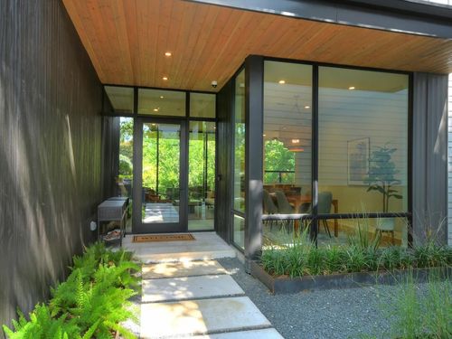 700 Jessie St, Austin, TX, 78704-1526 | Card Image