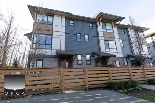 25-19918 75a Avenue, Langley, BC, V2Y3L1 | Card Image