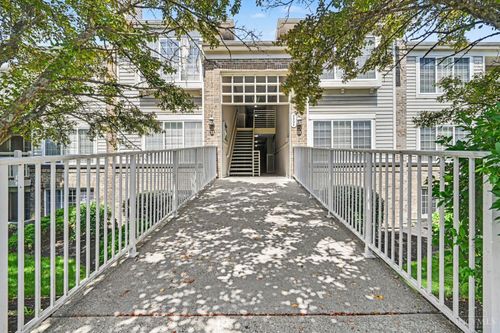 9901 Regatta Dr, Cincinnati, OH, 45252 | Card Image