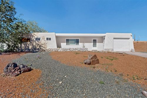 5723 Fairfax Dr Nw, Albuquerque, NM, 87114-4960 | Card Image