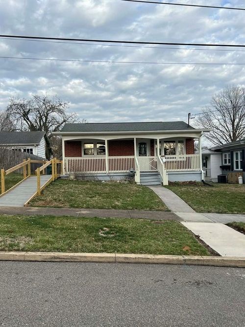 751 Park St, Bristol, VA, 24201-3431 | Card Image