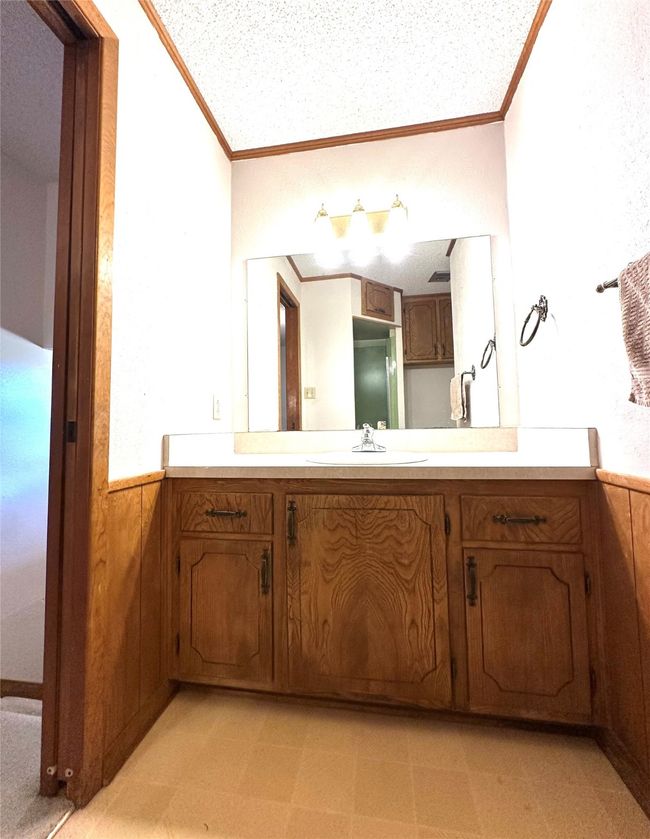 500 Apache Trl, House other with 3 bedrooms, 3 bathrooms and null parking in Comanche TX | Image 31