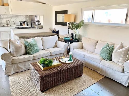 242 Prospect St, Newport Beach, CA, 92663-1940 | Card Image