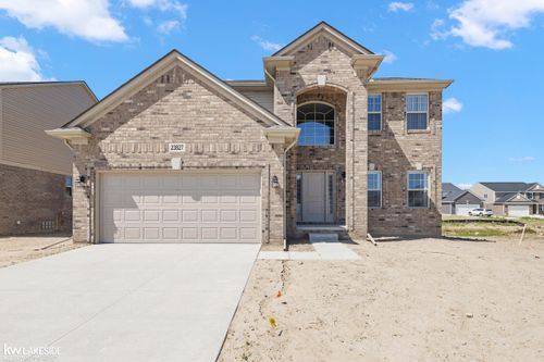 23827 Shadow Woods Ave, Macomb, MI, 48042-6075 | Card Image