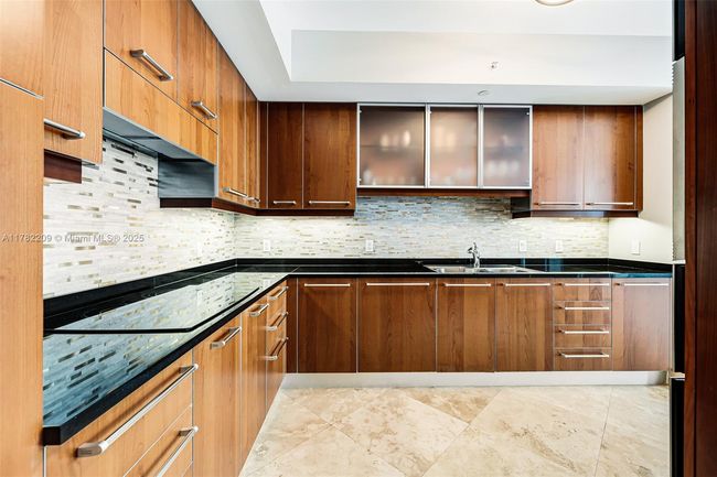 APT-1202 - 3101 S Ocean Dr, Condo with 3 bedrooms, 3 bathrooms and null parking in Hollywood FL | Image 12