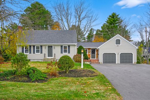 676 Allen Avenue, Portland, ME, 04103 | Card Image