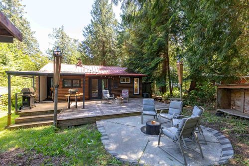 138 Esplanade Rd, Gibsons, BC, V0N1G2 | Card Image