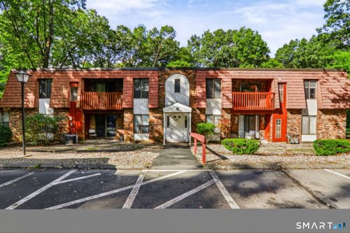 5b-35 Woodsedge Dr, Newington, CT, 06111-4271 | Card Image