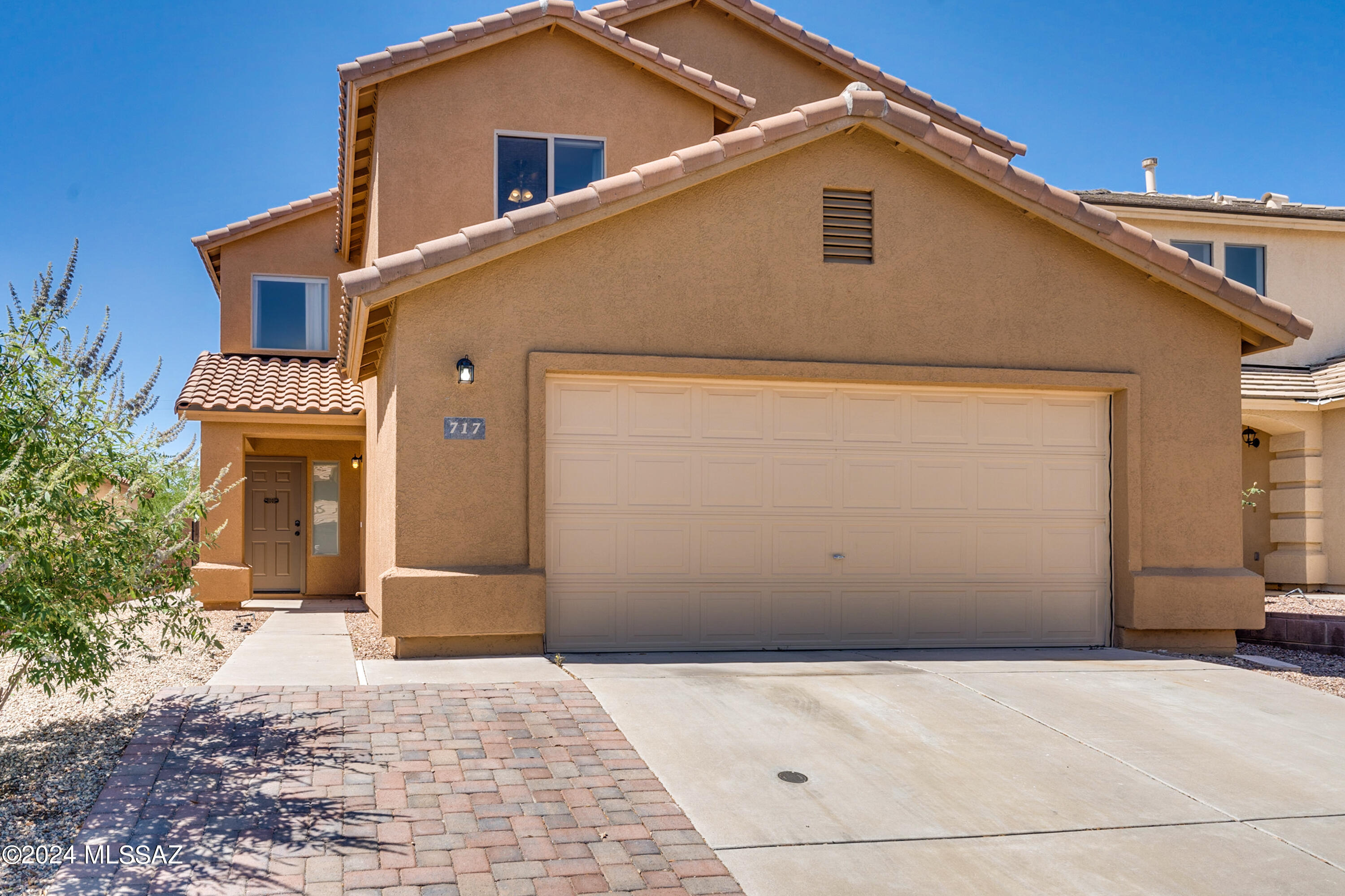Firehawk Dr, Green Valley, AZ 85614