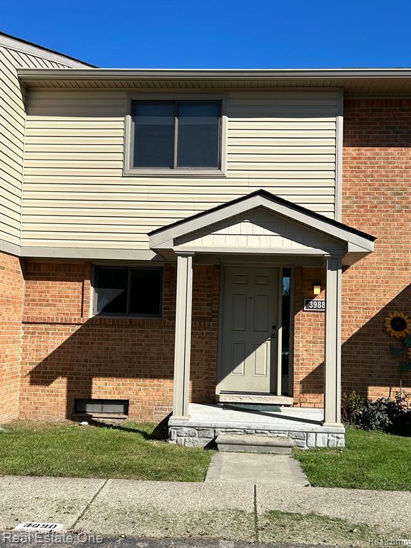 Old Creek Rd, Troy, MI 48084