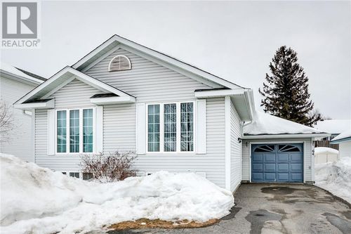 64 Sweetberry Dr, Sudbury, ON, P3E6C1 | Card Image