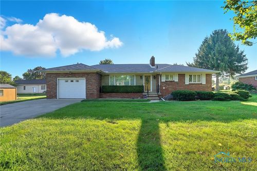 605 Valley Dr, Rossford, OH, 43460-1519 | Card Image
