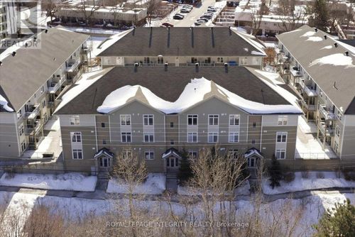 c-849 Blackcomb Pvt, Ottawa, ON, K1G4E4 | Card Image