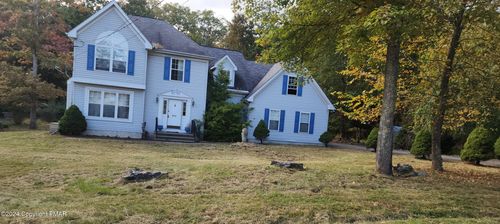 511 Cedar Ln, East Stroudsburg, PA, 18301-8295 | Card Image